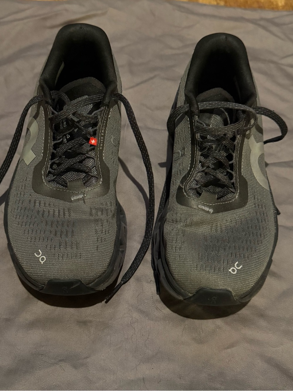 On Running Women’s Cloudmonster 2 in Asphalt/Iron- Size 6.5